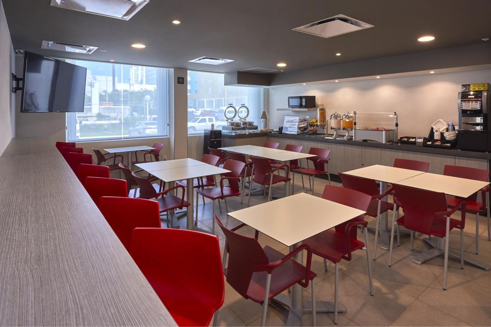 Hotel Express Junior By Marriott Guadalajara Periferico Sur