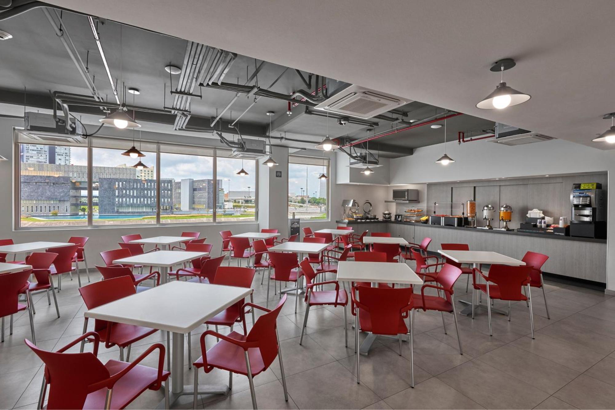 Hotel Express Junior By Marriott Guadalajara Periferico Sur 3*