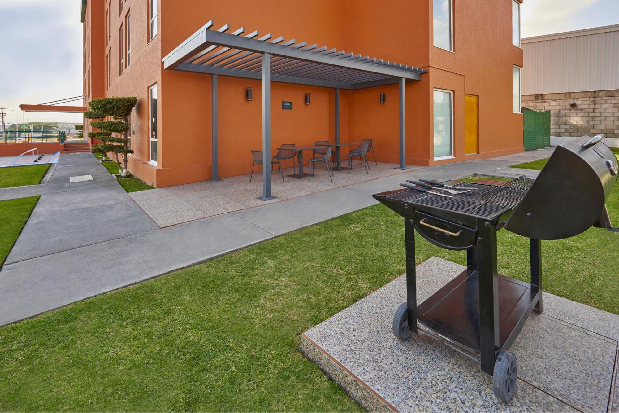 Express Junior By Marriott Guadalajara Periferico Sur Hotel 3*